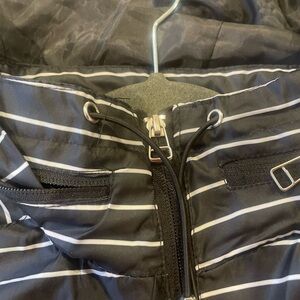 SOLD‼️‼️
NWT Black and White Striped wind breaker jogging Jacket